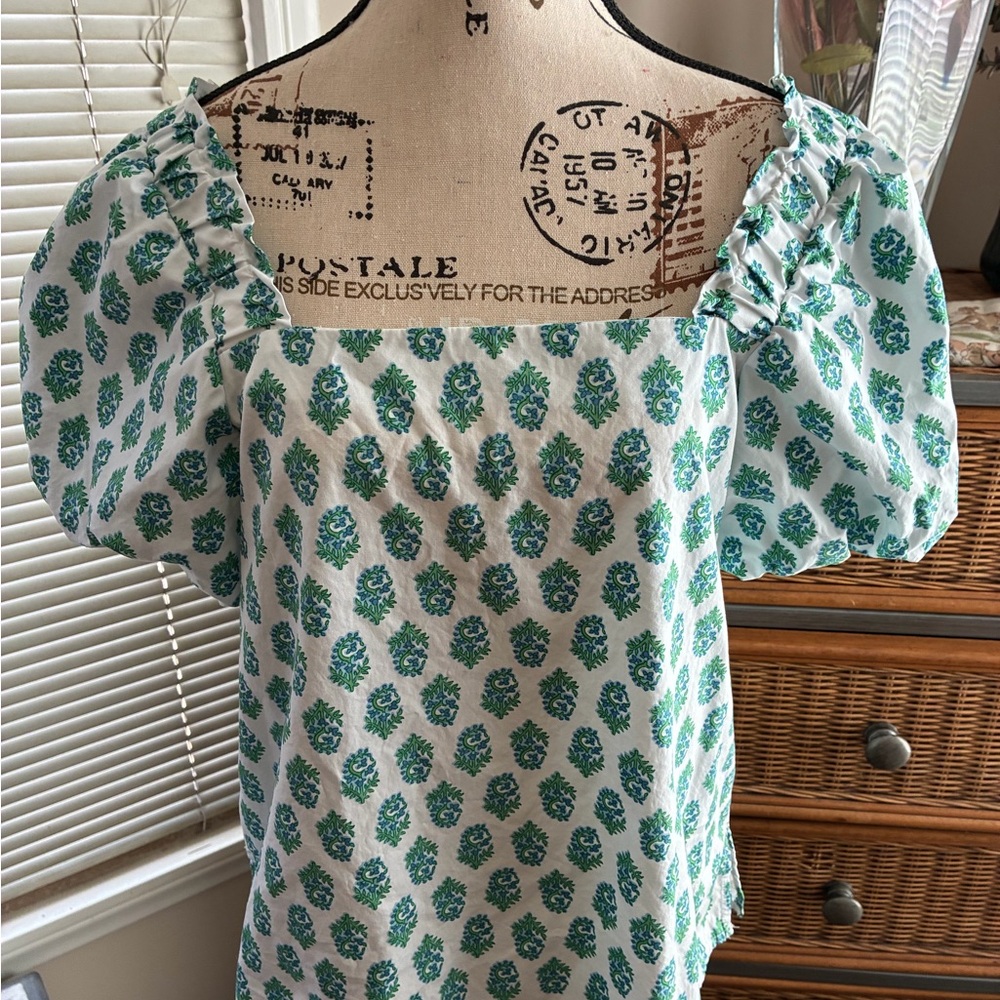 CeCe White Square Neck Puff Sleeve Top with Teal Green Paisley Print